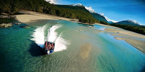  Dart River Jet guests enjoy breathtaking scenery and exciting jet boating